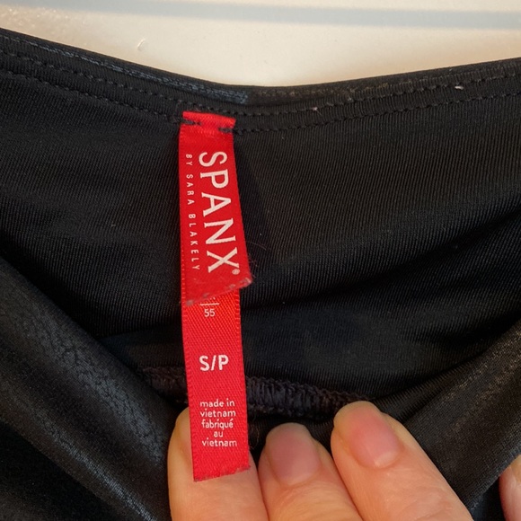 SPANX Faux Leather Leggings - Picture 6 of 9